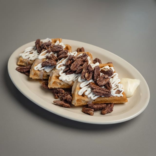 Cinnamon Rolly.